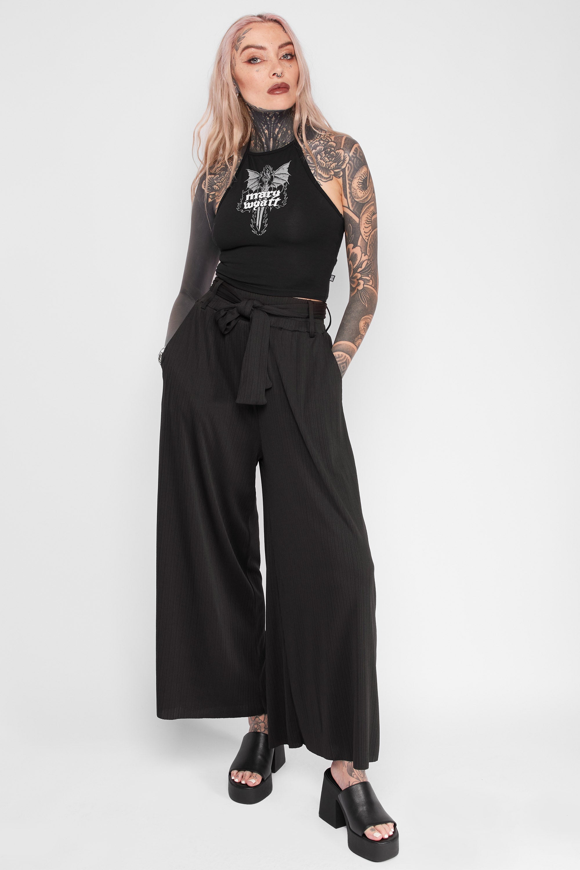Elaris Halter Crop Top