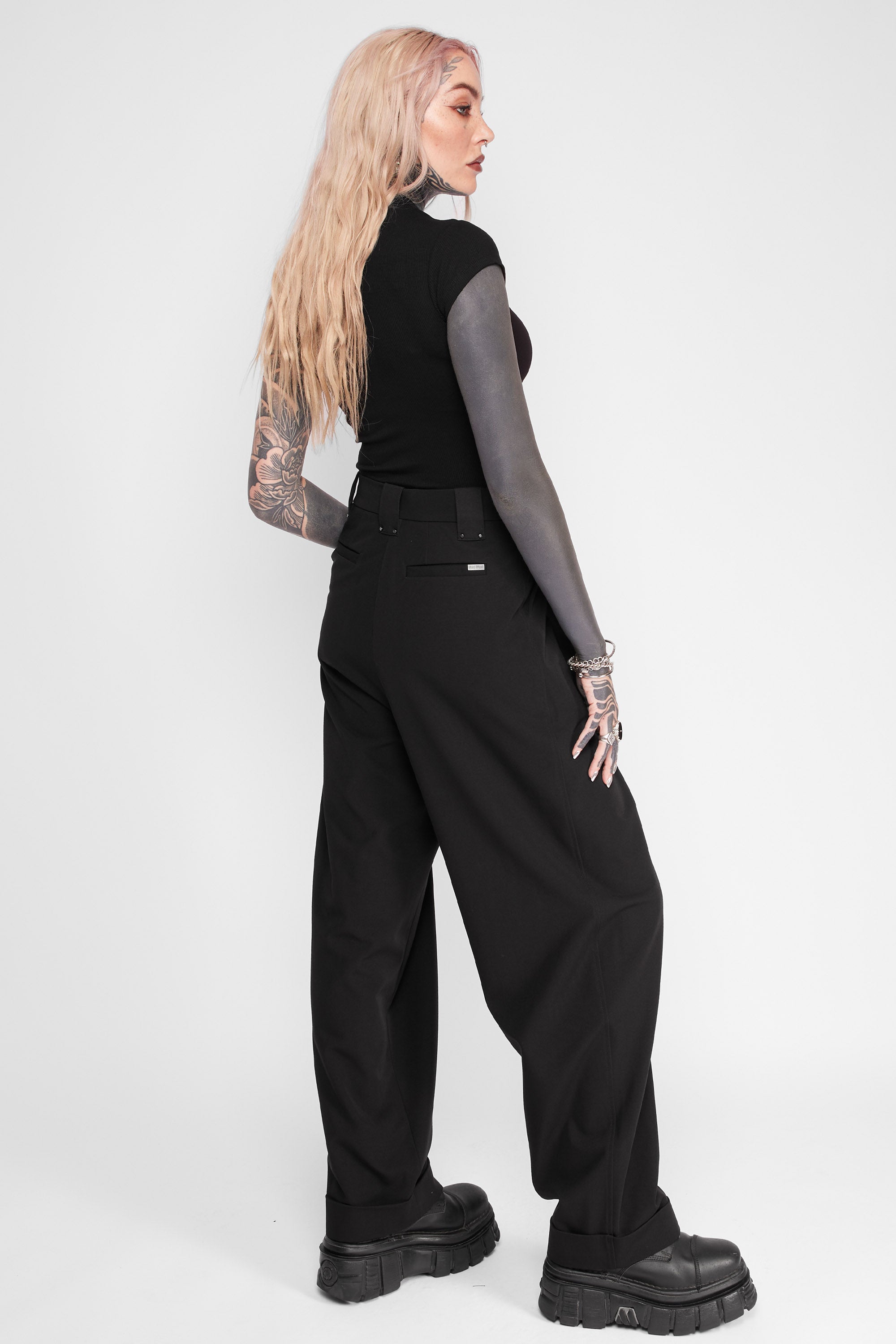 Riley Relaxed Pleated Trouser