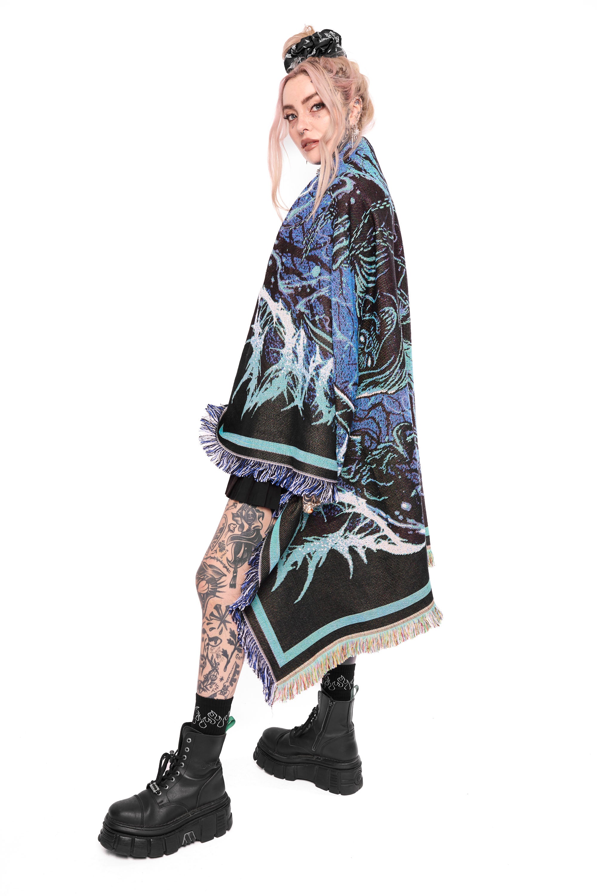 MW DLXXII Hellhound Tapestry Blanket